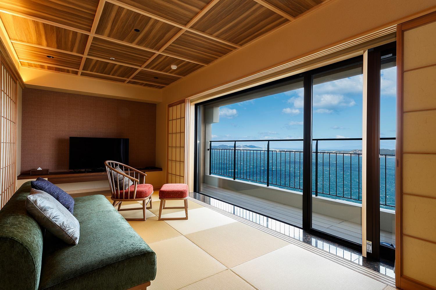 พลาซา อะวะจิชิมะ - ซุโตะโมะ ออนเซน Hotel Minamiawaji ภายนอก รูปภาพ