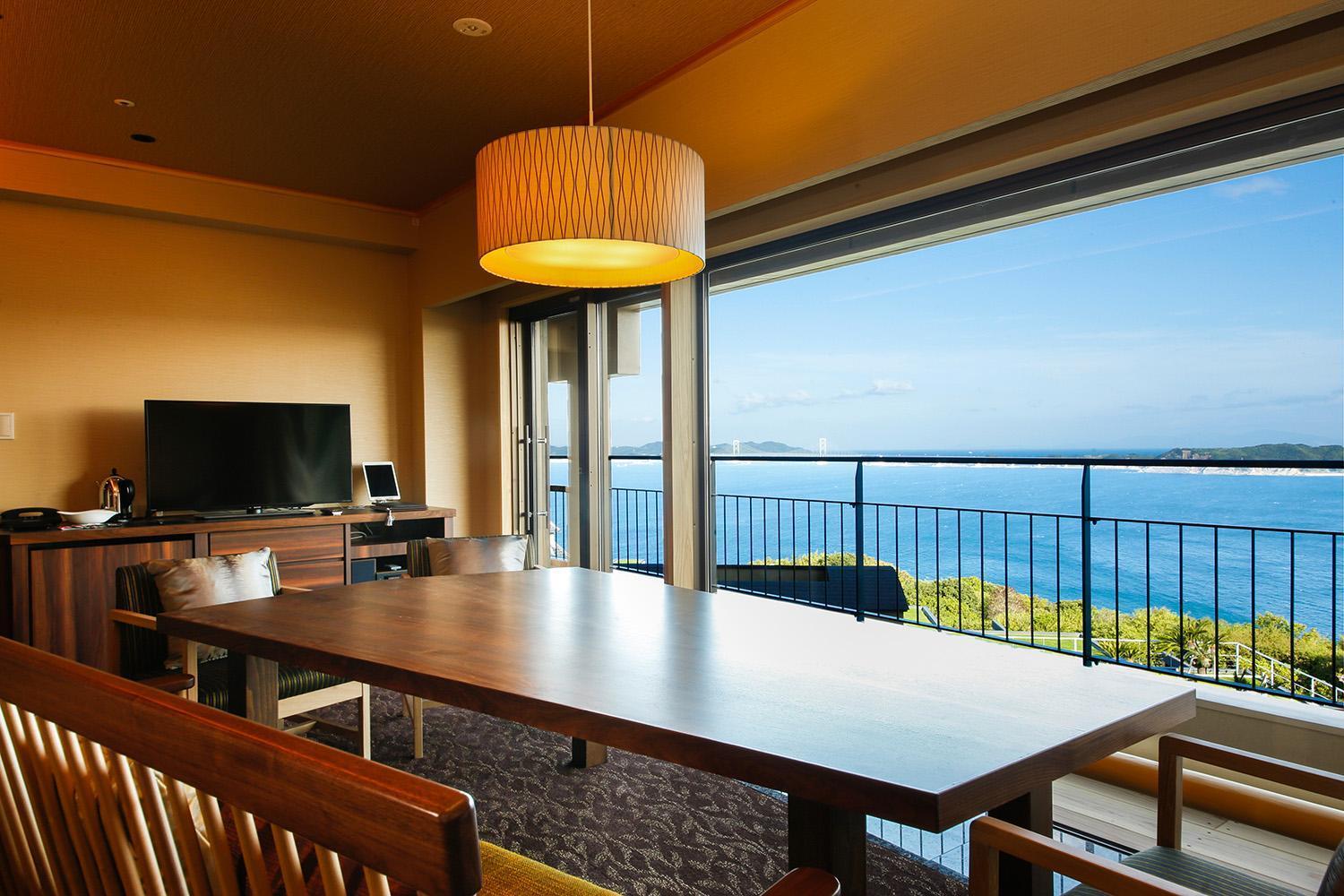 พลาซา อะวะจิชิมะ - ซุโตะโมะ ออนเซน Hotel Minamiawaji ภายนอก รูปภาพ