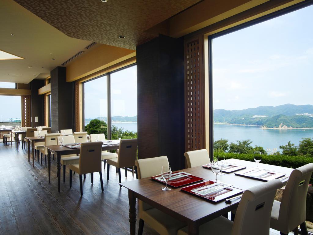 พลาซา อะวะจิชิมะ - ซุโตะโมะ ออนเซน Hotel Minamiawaji ภายนอก รูปภาพ